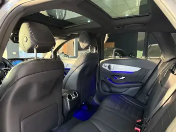 MERCEDES-BENZ GLC 300 de 4M AMG-LINE DISTR PANO MEMORY AHK