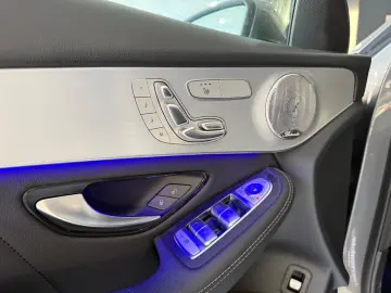 MERCEDES-BENZ GLC 300 de 4M AMG-LINE DISTR PANO MEMORY AHK