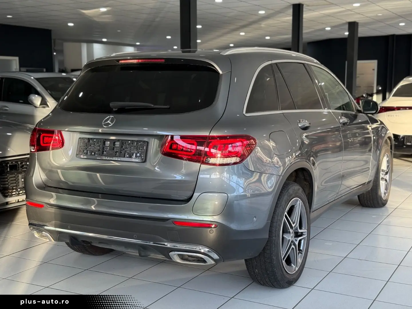 MERCEDES-BENZ GLC 300 de 4M AMG-LINE DISTR PANO MEMORY AHK