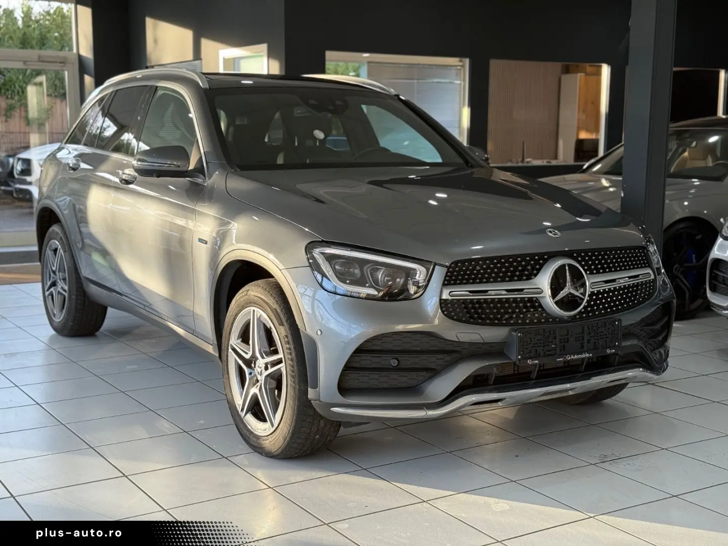 MERCEDES-BENZ GLC 300 de 4M AMG-LINE DISTR PANO MEMORY AHK