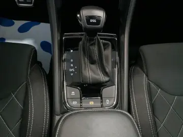 SKODA Karoq Sportline 1.5 TSI ACC LED Virtual Cockpit