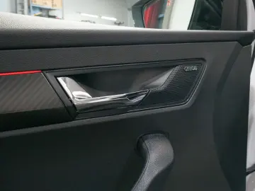 SKODA Karoq Sportline 1.5 TSI ACC LED Virtual Cockpit