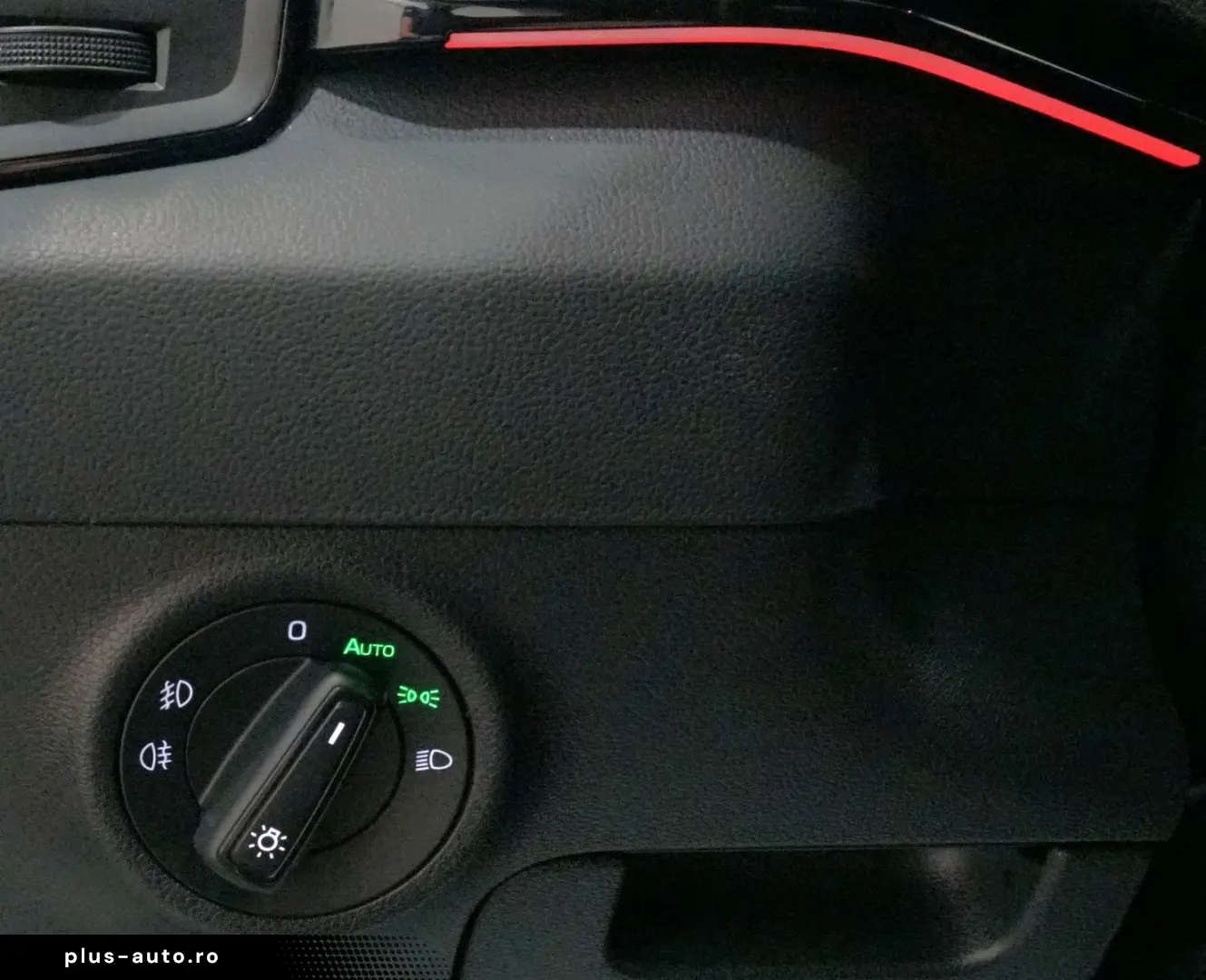 SKODA Karoq Sportline 1.5 TSI ACC LED Virtual Cockpit