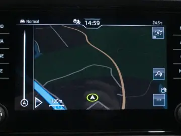 SKODA Karoq Sportline 1.5 TSI ACC LED Virtual Cockpit