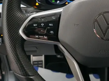 VW Arteon Elegance 2.0 TSI ACC AHK IQ.Light Massage