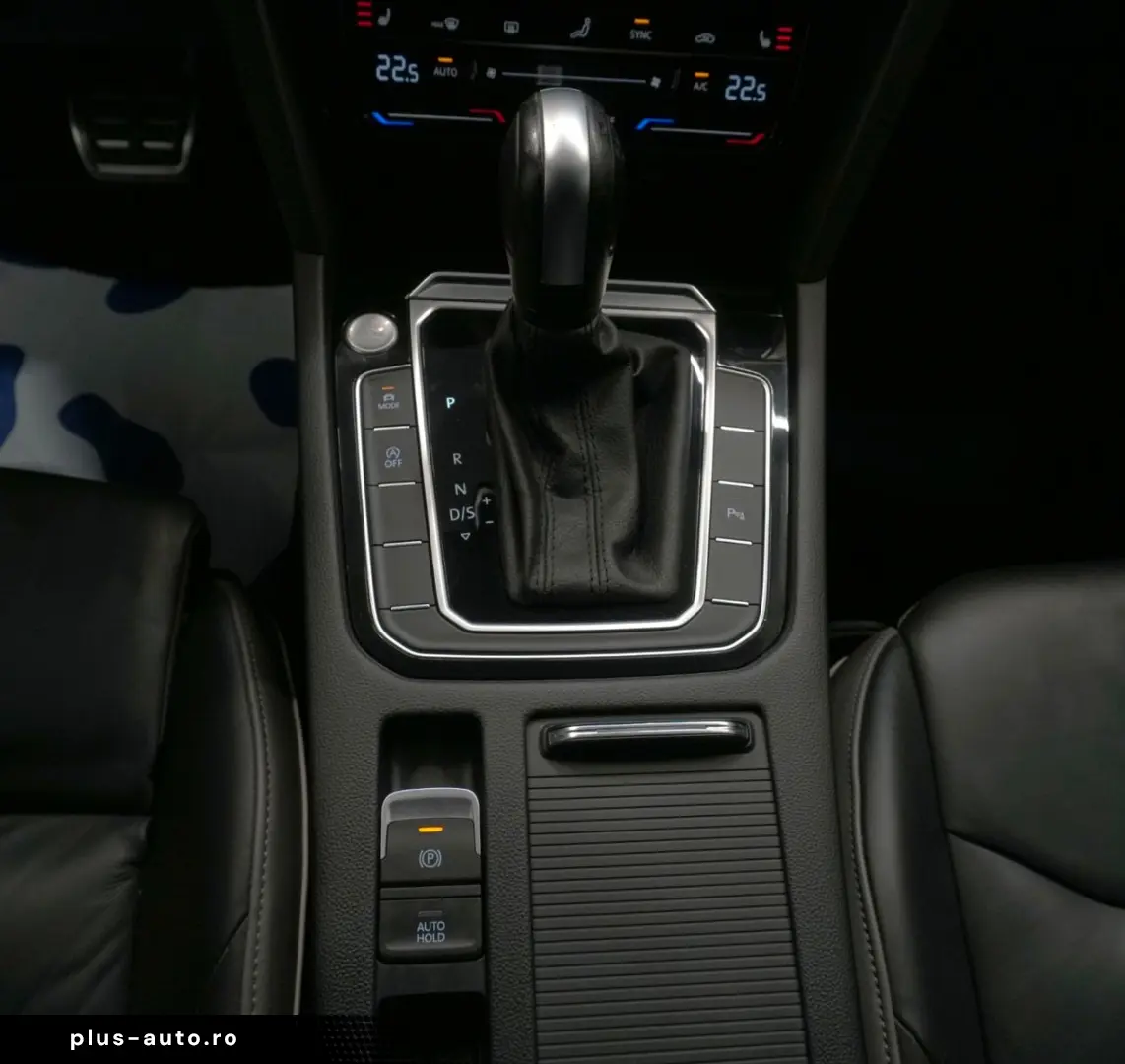 VW Arteon Elegance 2.0 TSI ACC AHK IQ.Light Massage