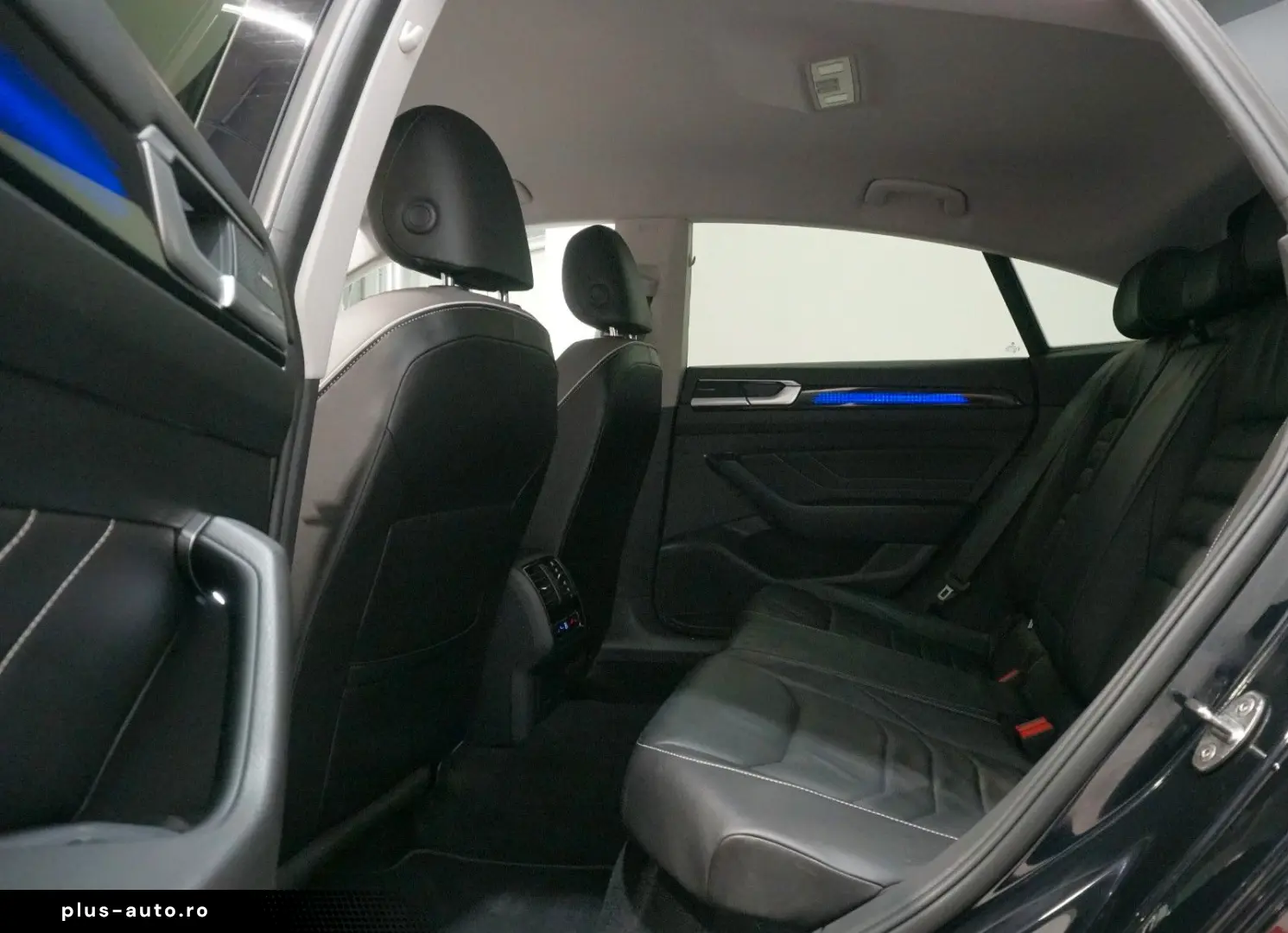 VW Arteon Elegance 2.0 TSI ACC AHK IQ.Light Massage