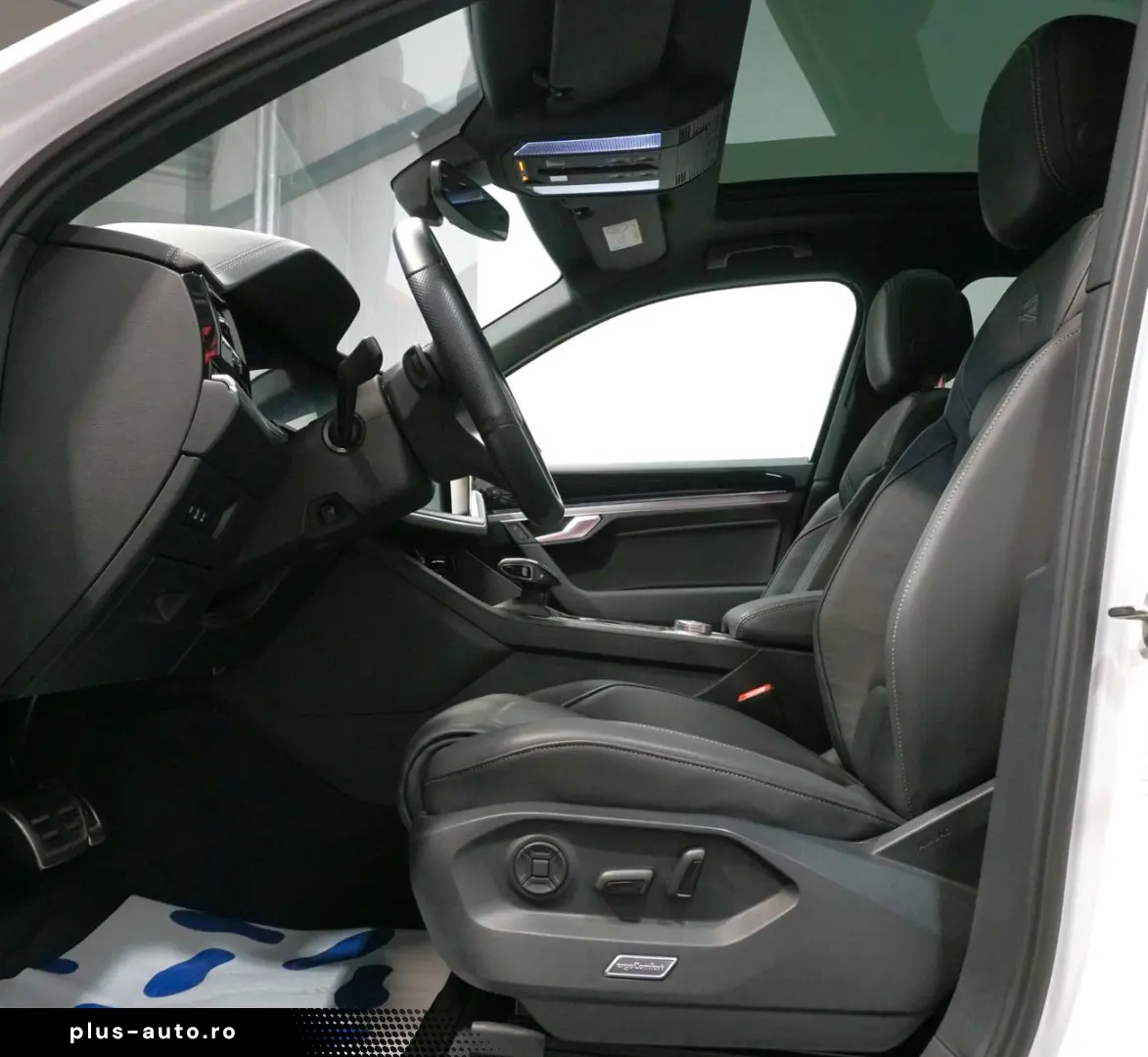 VW Touareg R-Line 4Motion3.0 TSI IQ.Light PANO LUFT