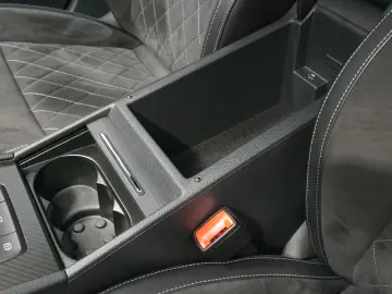 SKODA Superb Lim. 2.0 TSI Sportline 4x4 TEMP MATRIX VC