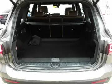 MERCEDES-BENZ GLB220d-Progressive AHK Beam BusiP AssiP