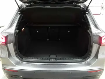 MERCEDES-BENZ GLA 250 e 8G-AMG Beam BusiP AssiP Sound