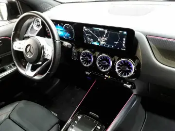 MERCEDES-BENZ GLA 250 e 8G-AMG Beam BusiP AssiP Sound