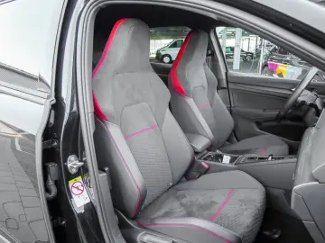 VW Golf VIII 2.0 TSI DSG GTI Clubsport NAVI