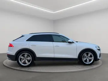 AUDI Q8 55 TFSI quattro tiptronic ACC HUD AHK