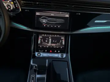 AUDI Q8 55 TFSI quattro tiptronic ACC HUD AHK