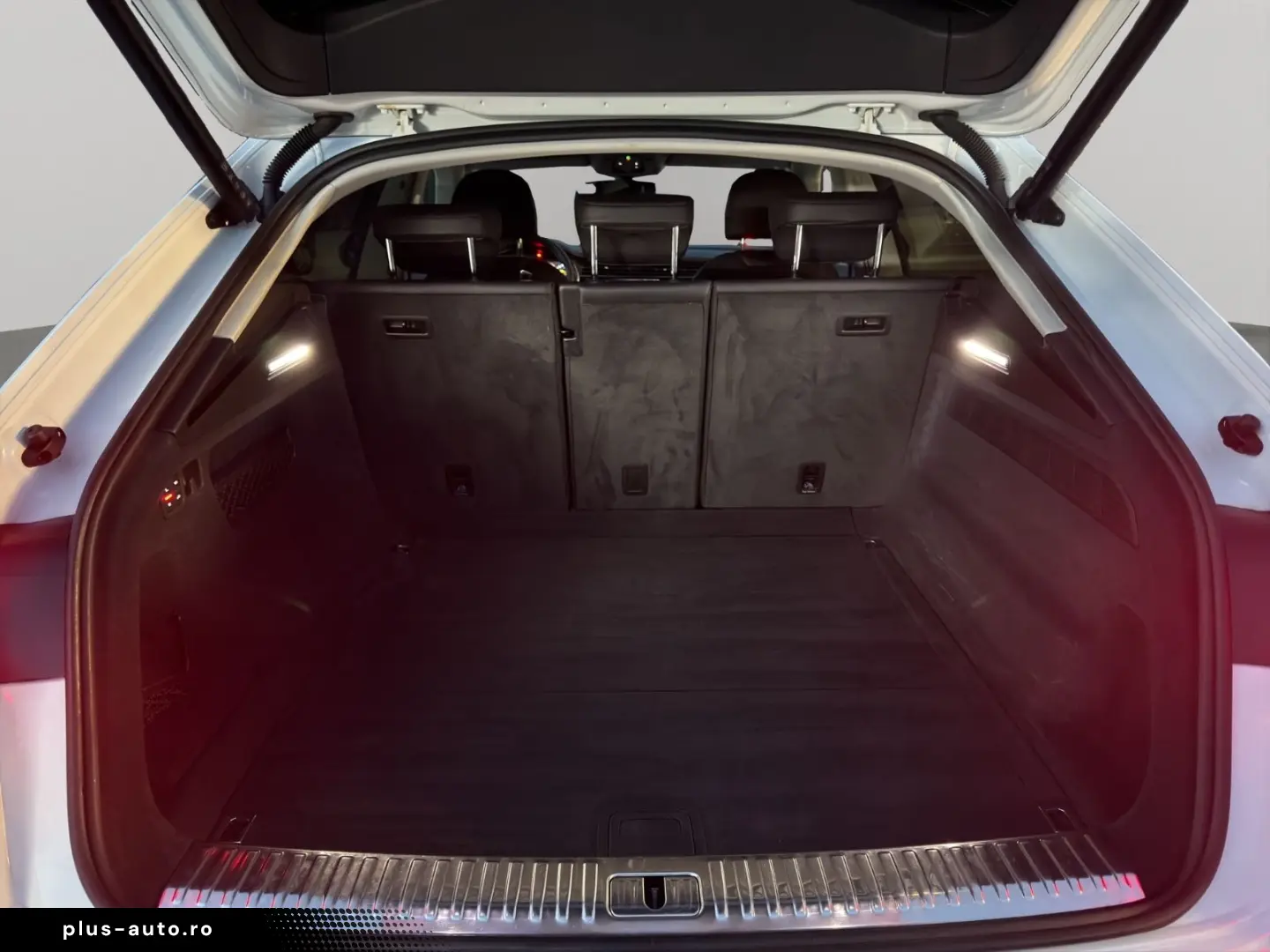 AUDI Q8 55 TFSI quattro tiptronic ACC HUD AHK