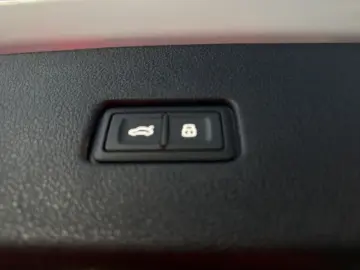 AUDI Q8 55 TFSI quattro tiptronic ACC HUD AHK