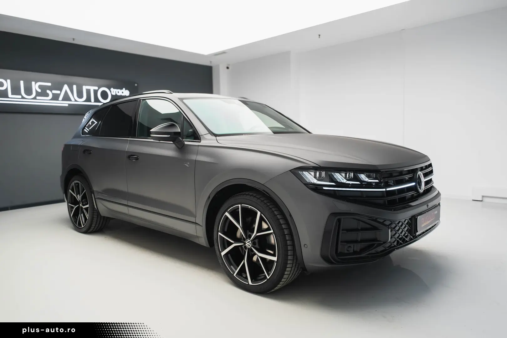 Volkswagen Touareg R-LINE 3.0 I V6 TDI