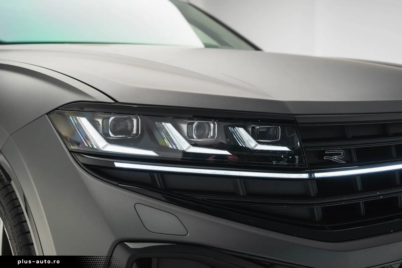 Volkswagen Touareg R-LINE 3.0 I V6 TDI