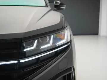 Volkswagen Touareg R-LINE 3.0 I V6 TDI