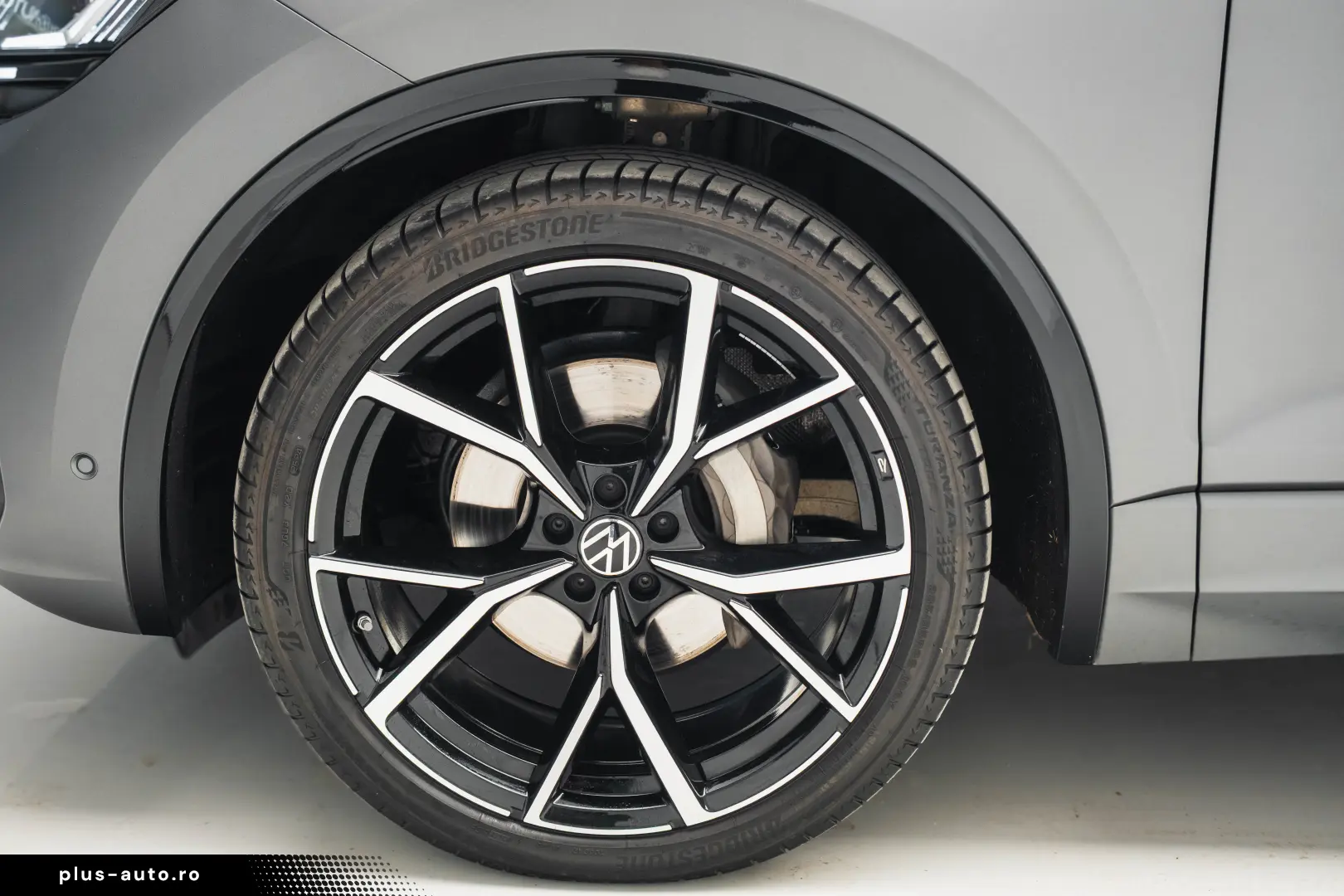 Volkswagen Touareg R-LINE 3.0 I V6 TDI