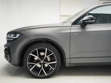 Volkswagen Touareg R-LINE 3.0 I V6 TDI