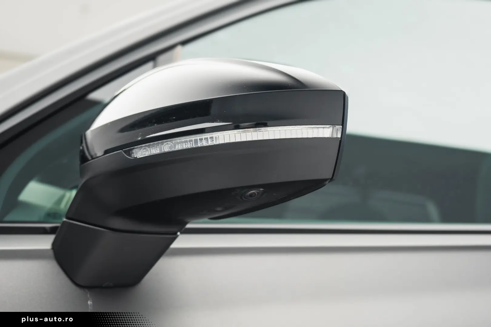 Volkswagen Touareg R-LINE 3.0 I V6 TDI