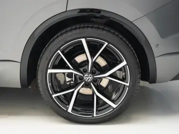 Volkswagen Touareg R-LINE 3.0 I V6 TDI