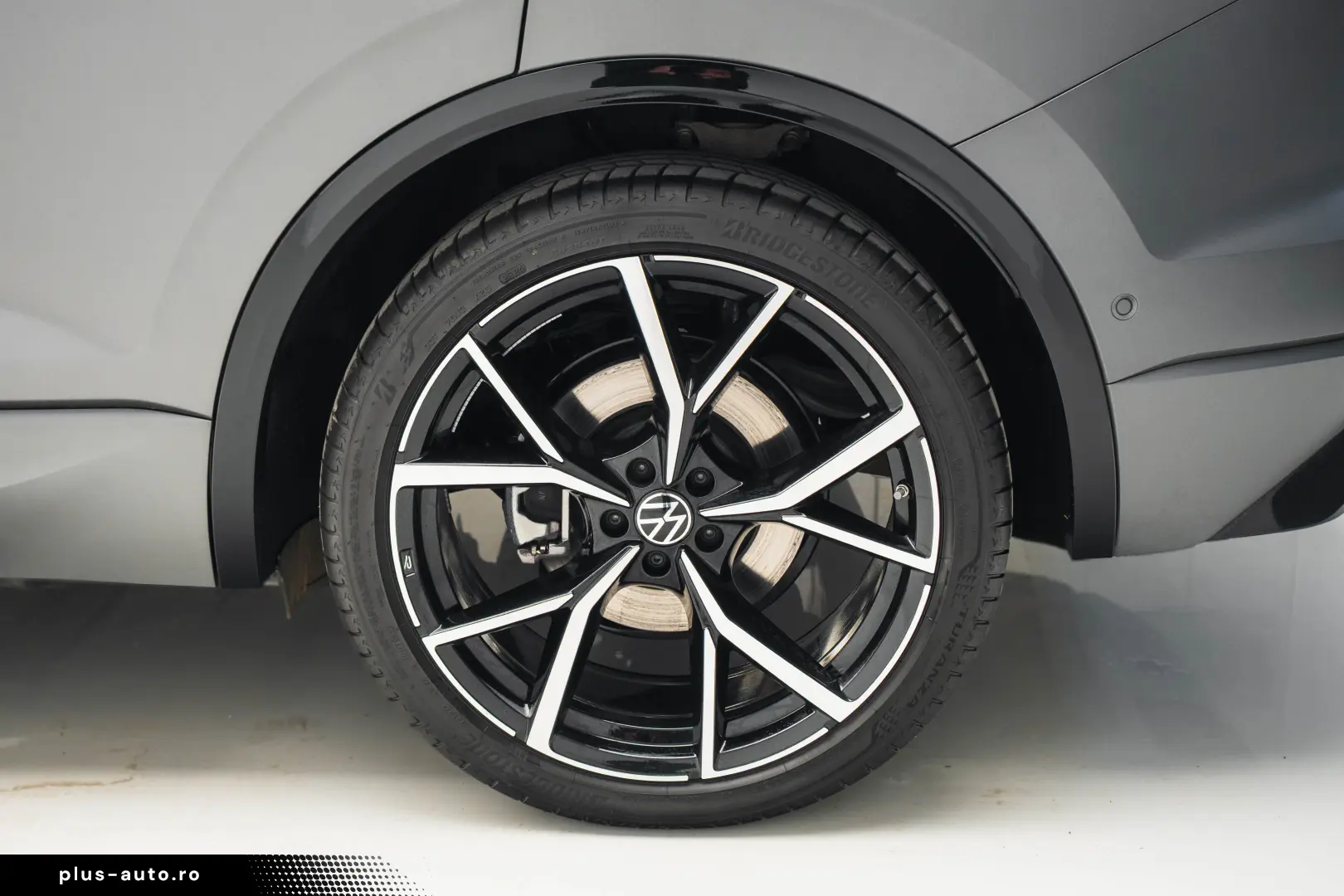 Volkswagen Touareg R-LINE 3.0 I V6 TDI