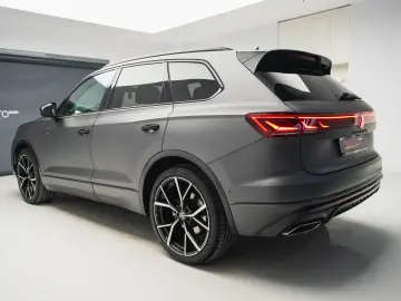 Volkswagen Touareg R-LINE 3.0 I V6 TDI