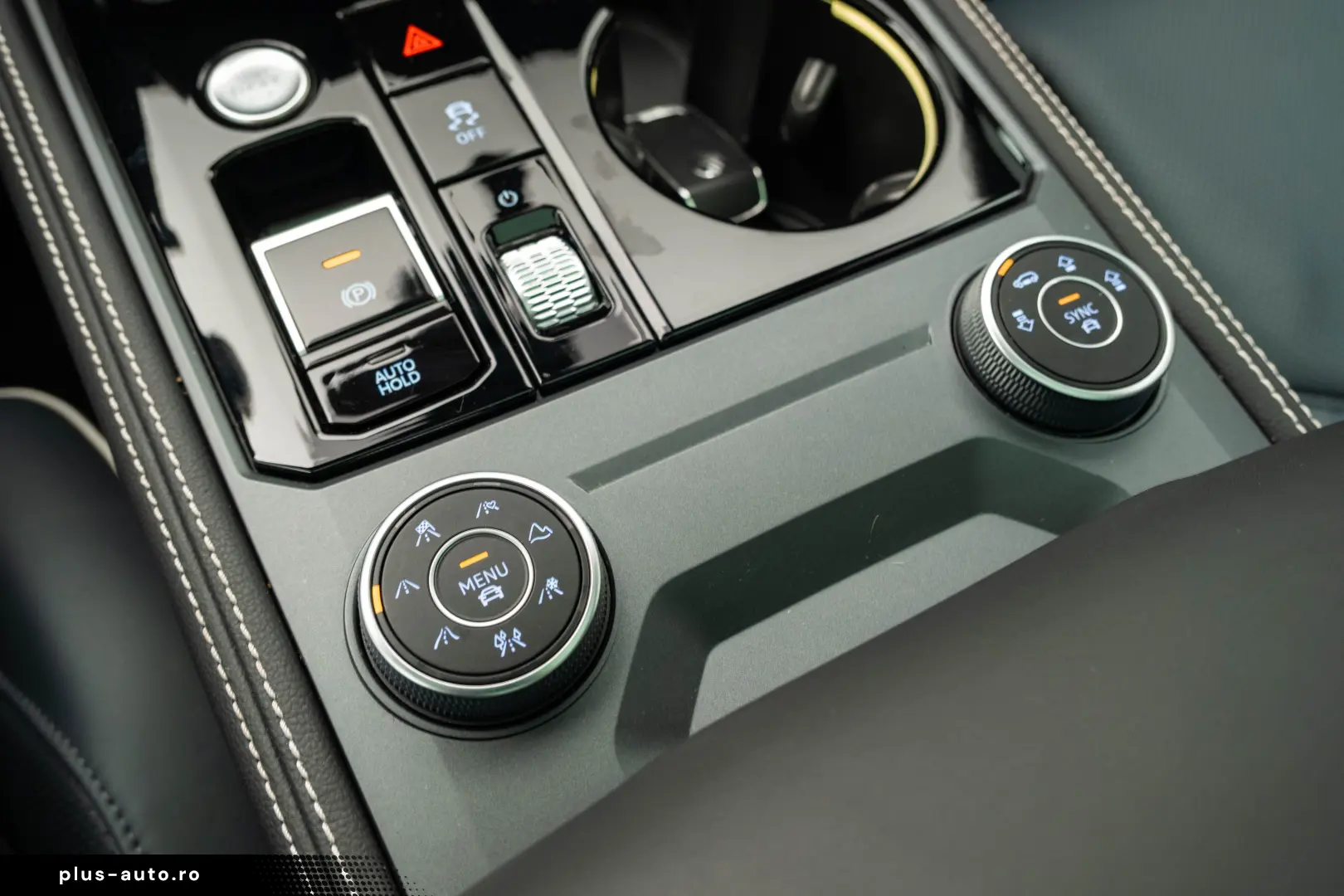 Volkswagen Touareg R-LINE 3.0 I V6 TDI