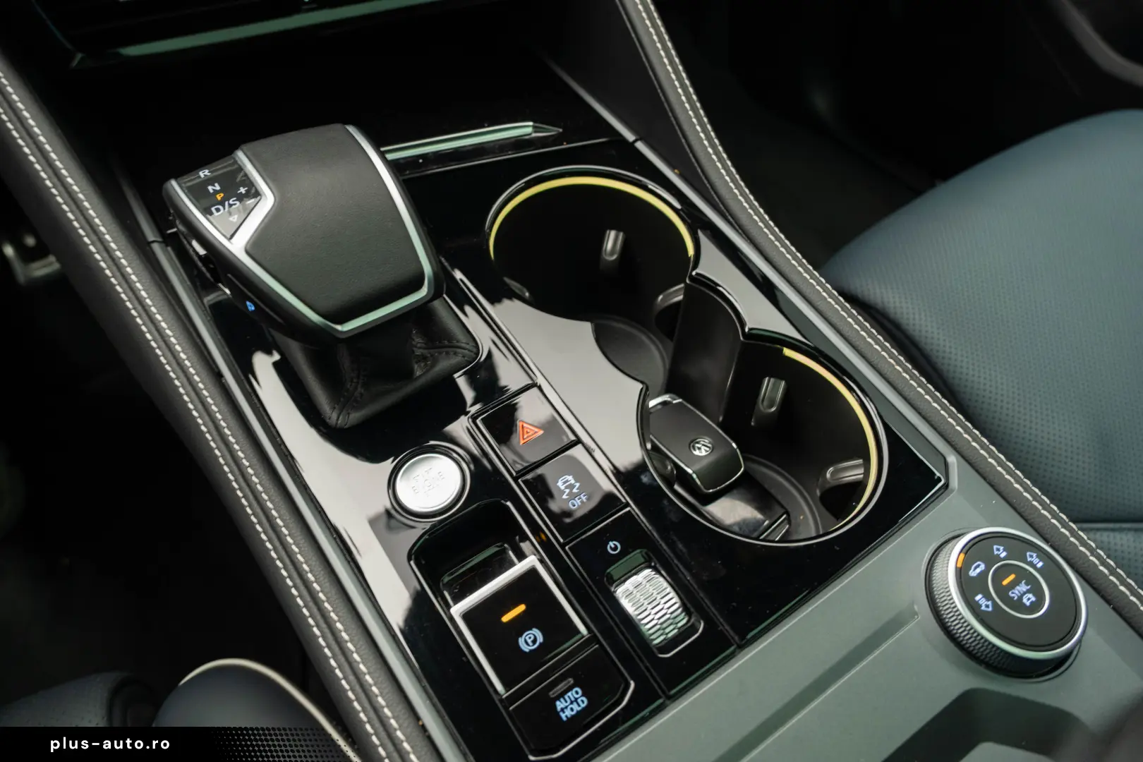 Volkswagen Touareg R-LINE 3.0 I V6 TDI