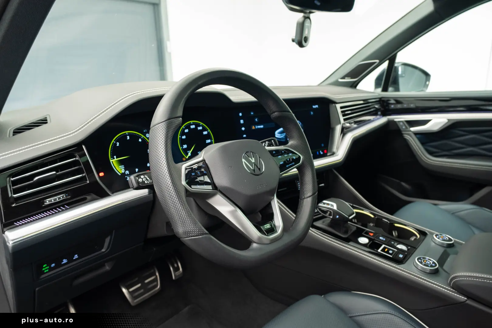 Volkswagen Touareg R-LINE 3.0 I V6 TDI