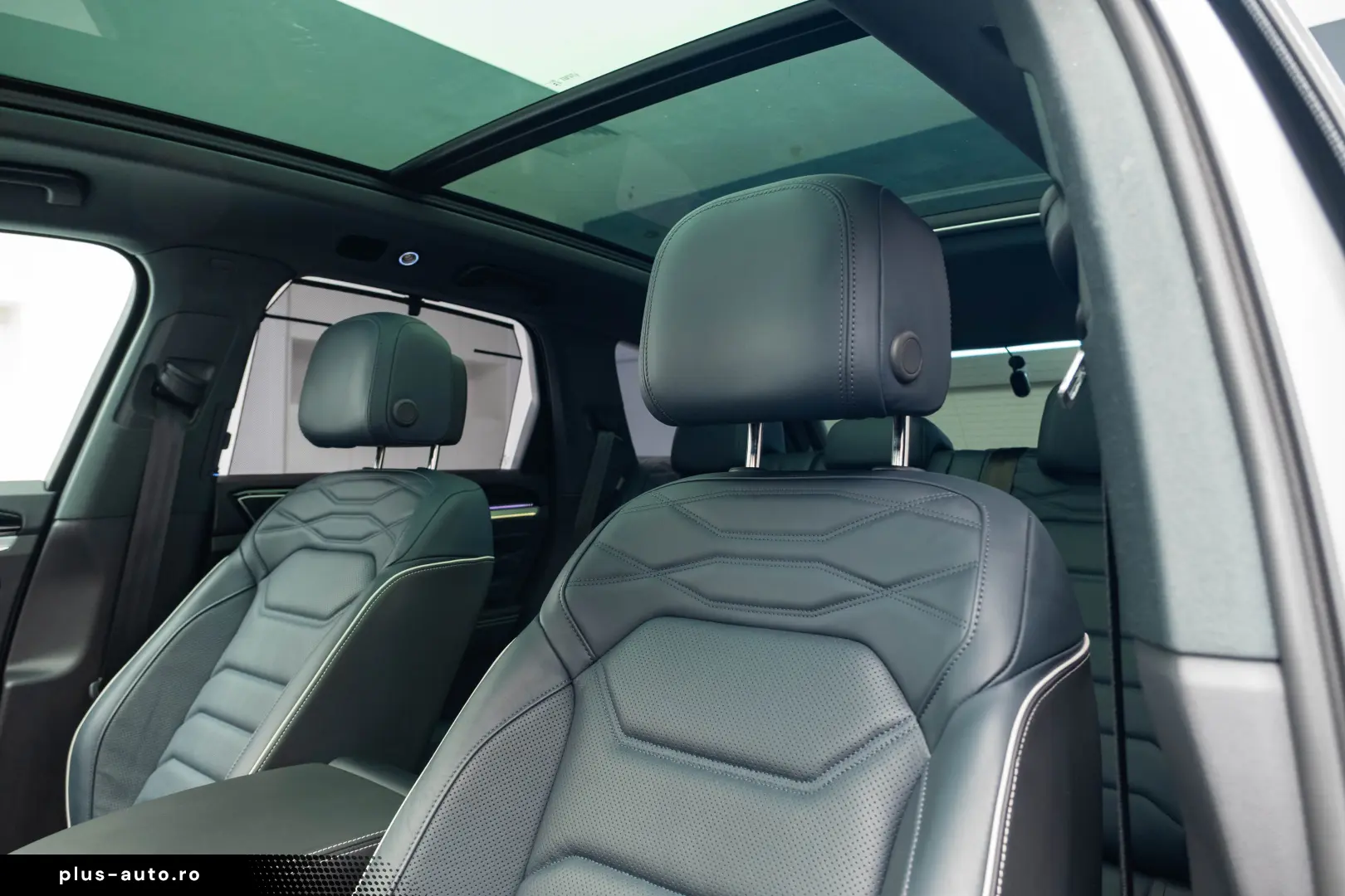 Volkswagen Touareg R-LINE 3.0 I V6 TDI