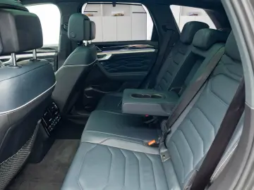 Volkswagen Touareg R-LINE 3.0 I V6 TDI