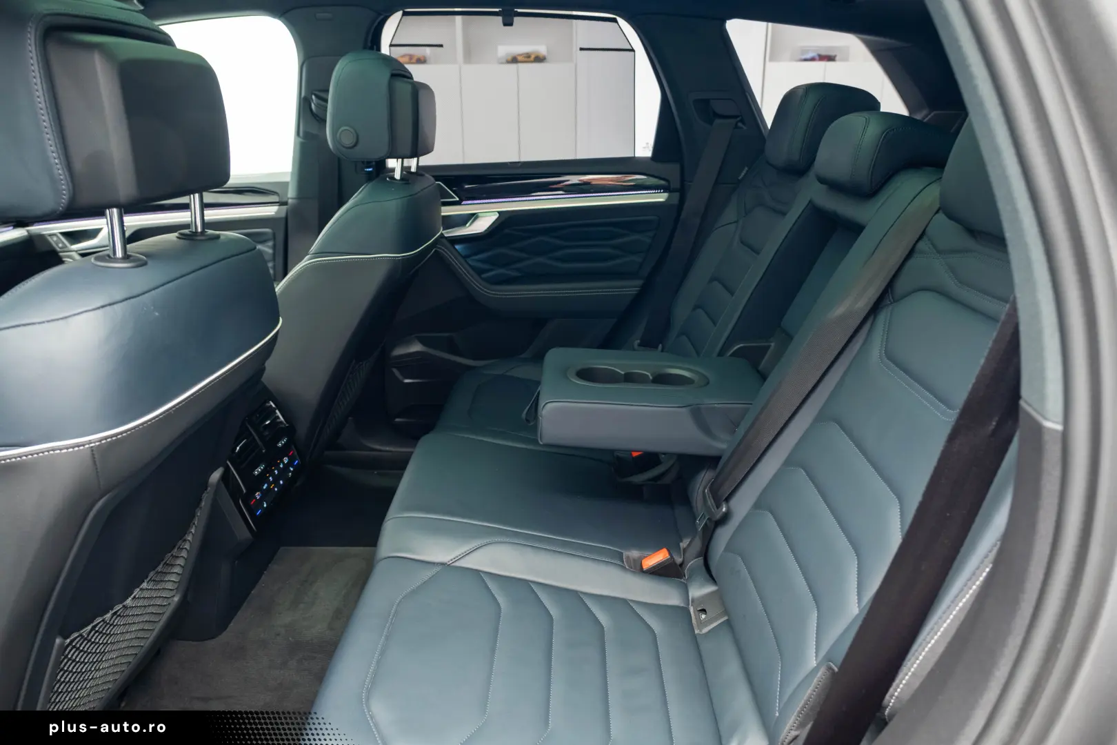 Volkswagen Touareg R-LINE 3.0 I V6 TDI