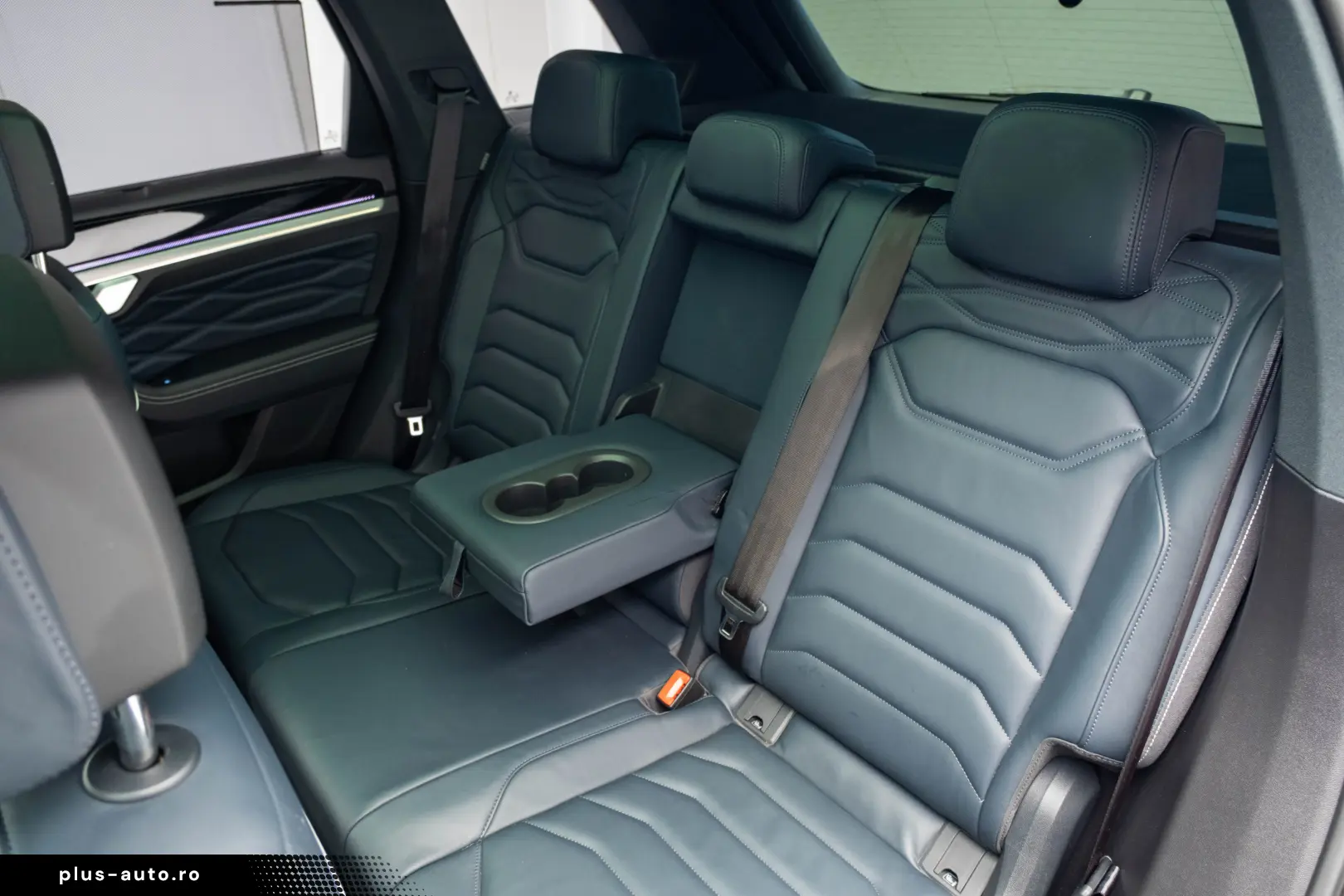 Volkswagen Touareg R-LINE 3.0 I V6 TDI