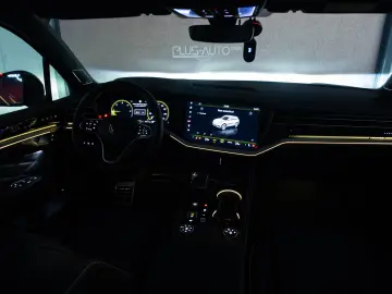 Volkswagen Touareg R-LINE 3.0 I V6 TDI