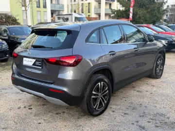 MERCEDES-BENZ GLA180d Aut Widescreen LED Navi Kamera 1 Hand