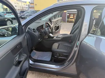 MERCEDES-BENZ GLA180d Aut Widescreen LED Navi Kamera 1 Hand