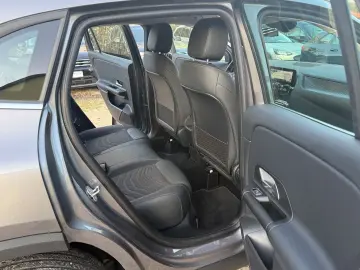 MERCEDES-BENZ GLA180d Aut Widescreen LED Navi Kamera 1 Hand