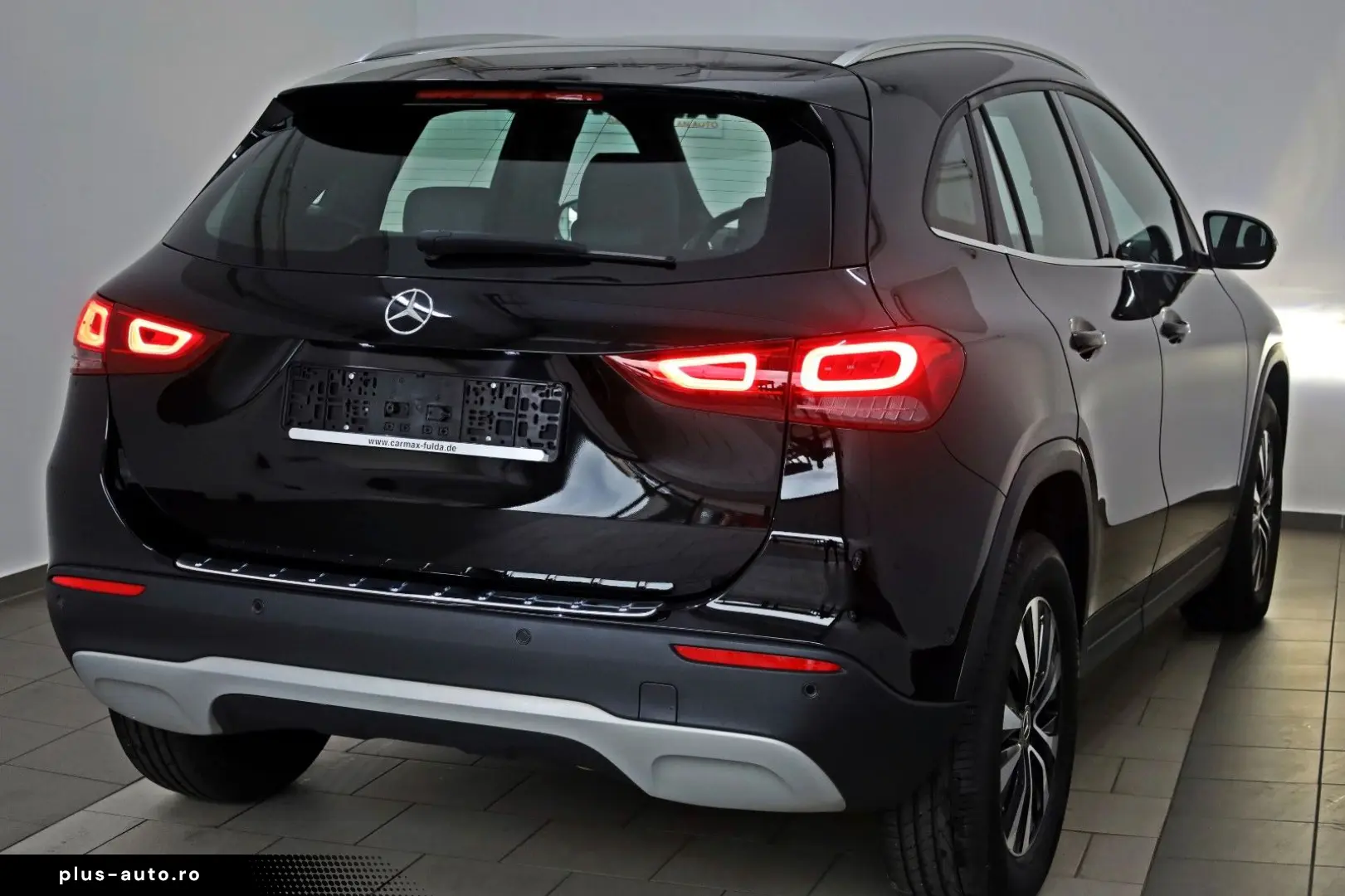 MERCEDES-BENZ GLA 200 d  Style T.Leder Navi LED SH K&hellip;