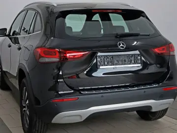 MERCEDES-BENZ GLA 200 d  Style T.Leder Navi LED SH K&hellip;