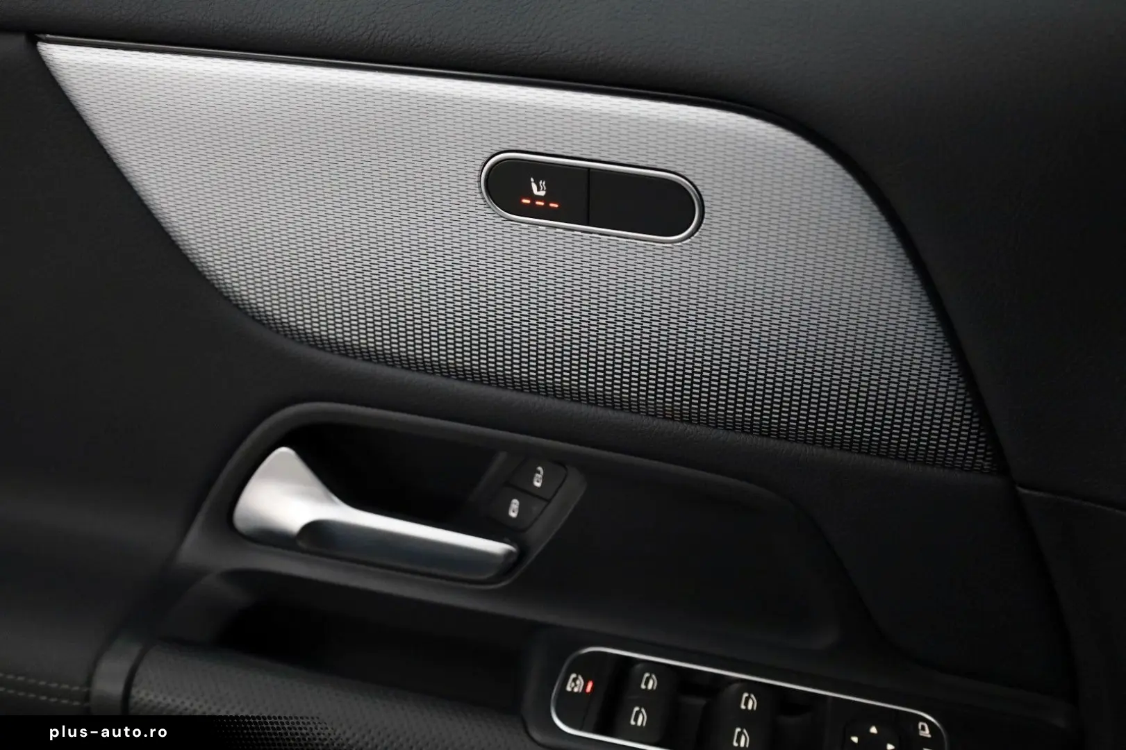 MERCEDES-BENZ GLA 200 d  Style T.Leder Navi LED SH K&hellip;