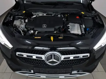 MERCEDES-BENZ GLA 200 d  Style T.Leder Navi LED SH K&hellip;