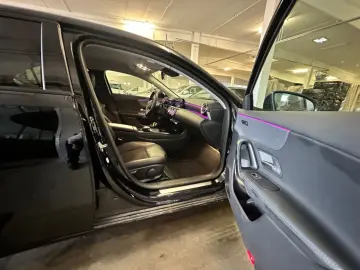 MERCEDES-BENZ A200 d Lim 8G-DCT Progressive Widescreen