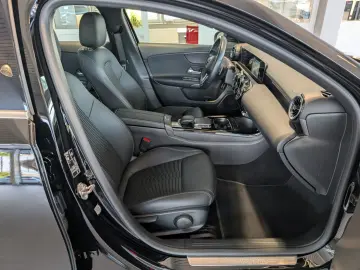 MERCEDES-BENZ A220d Limousine Progressive Aut. LED KAM