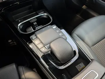 MERCEDES-BENZ A220d Limousine Progressive Aut. LED KAM