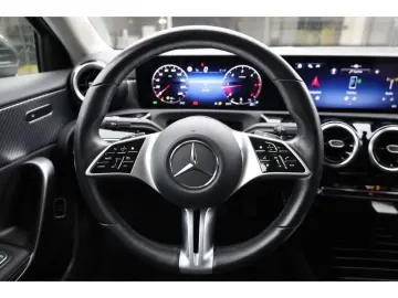 MERCEDES-BENZ A 200 d Lim. ProgressiveLine Adv DistronicOD