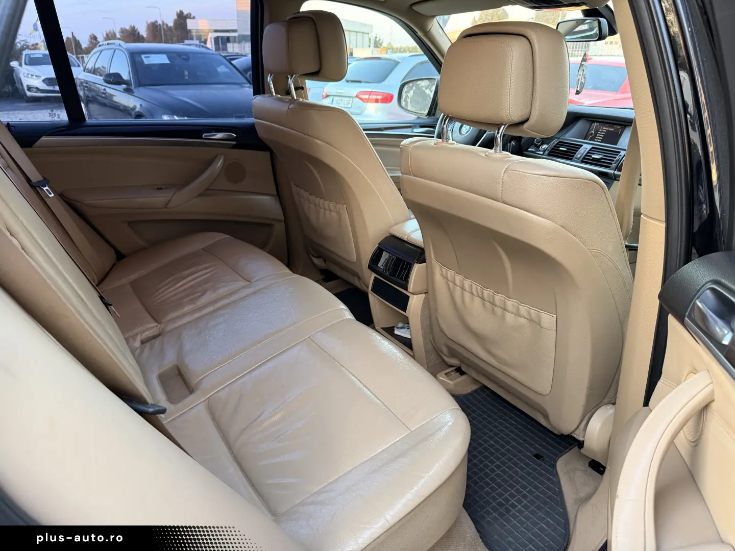 6500e avans 5500e în rate direct la parc